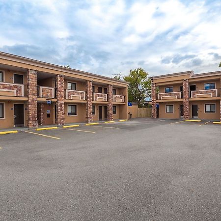 Travelodge By Wyndham South Hackensack Exterior photo